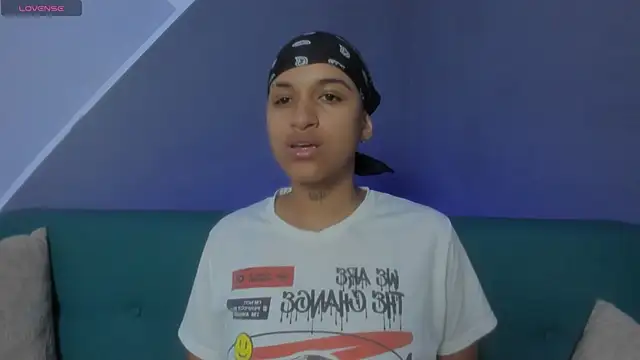 Snapshot of Dominick_jones chatting on March 15, 4:32 pm Dominick jones online show from March 15, 4:32 pm