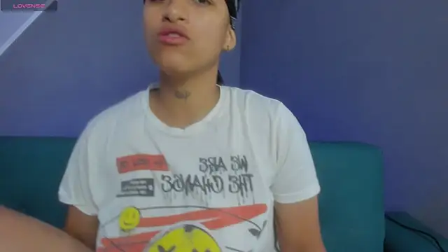 Snapshot of Dominick_jones chatting on March 15, 8:10 pm Dominick jones online show from March 15, 8:10 pm