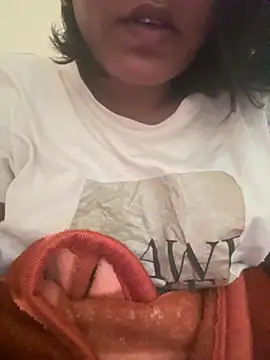 priyadevi17 online show from January 25, 11:44 am