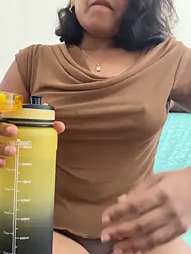 priyadevi17 online show from September 25, 8:51 am