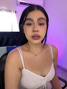 Snapshot of Lily_Woodz chatting on May 30, 7:11 pm Lily Woodz online show from May 30, 7:11 pm