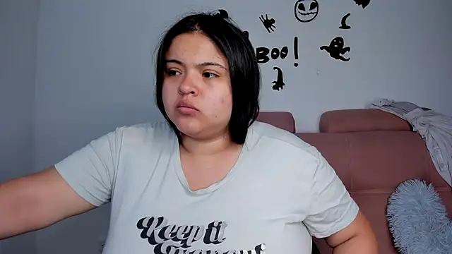 Snapshot of lizzie_c chatting on November 1, 10:12 pm lizzie c online show from November 1, 10:12 pm