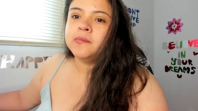 Snapshot of lizzie_c chatting on December 1, 9:53 pm lizzie c online show from December 1, 9:53 pm