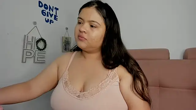 lizzie c online show from May 31, 5:59 am