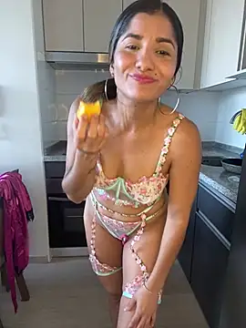 Snapshot of AlejandritaMilano chatting on January 14, 9:52 pm AlejandritaMilano online show from January 14, 9:52 pm