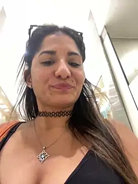 Snapshot of AlejandritaMilano chatting on February 24, 9:02 pm AlejandritaMilano online show from February 24, 9:02 pm