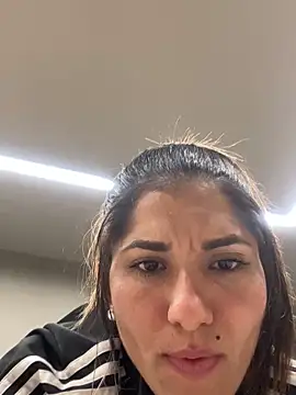 Snapshot of AlejandritaMilano chatting on March 1, 1:29 am AlejandritaMilano online show from March 1, 1:29 am