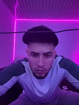 Snapshot of miia-liiam chatting on January 16, 2:30 am miia-liiam online show from January 16, 2:30 am