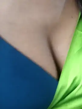 Snapshot of Mee_Neeharika chatting on December 25, 9:43 pm Mee Neeharika online show from December 25, 9:43 pm