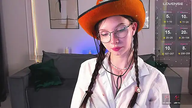 Snapshot of mari_nettt chatting on January 18, 10:39 pm mari nettt online show from January 18, 10:39 pm