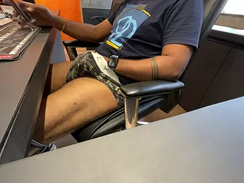 Nil Talreja online show from April 22, 9:11 am