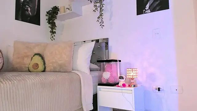 Snapshot of Alissonroses chatting on September 24, 9:18 pm Alissonroses online show from September 24, 9:18 pm