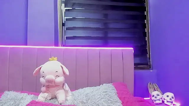 CintiaWalker online show from March 13, 1:07 pm