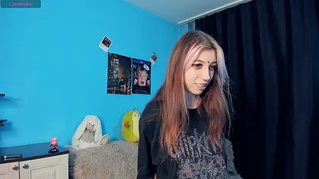 Snapshot of _Mindy_ chatting on December 29, 1:13 am Mindy online show from December 29, 1:13 am