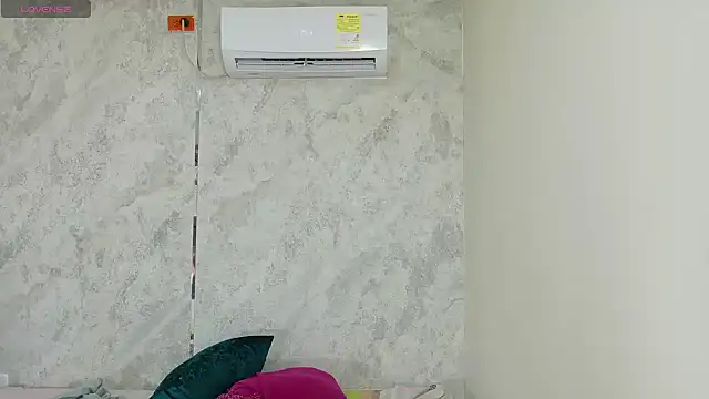 Snapshot of dani-lue chatting on May 14, 2:13 pm dani-lue online show from May 14, 2:13 pm