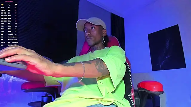 Snapshot of JhonyMiller_ chatting on October 29, 7:48 pm JhonyMiller online show from October 29, 7:48 pm