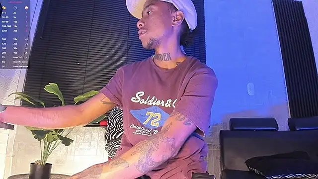 Snapshot of JhonyMiller_ chatting on November 13, 8:30 pm JhonyMiller online show from November 13, 8:30 pm