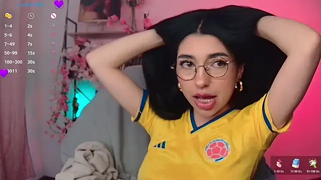 Snapshot of Sweet_Nyx chatting on June 18, 11:20 pm Sweet Nyx online show from June 18, 11:20 pm