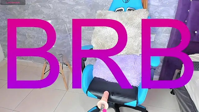 Little lili19 online show from January 12, 7:00 am