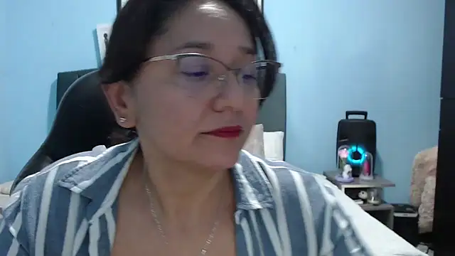 AngelRouss online show from May 15, 2:18 am