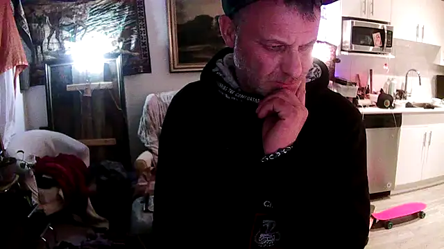 Snapshot of SilverandFox chatting on January 23, 1:24 pm SilverandFox online show from January 23, 1:24 pm