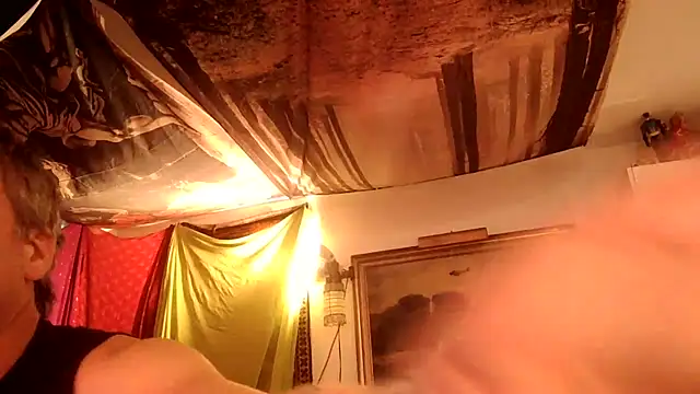 Snapshot of SilverandFox chatting on March 22, 3:09 pm SilverandFox online show from March 22, 3:09 pm