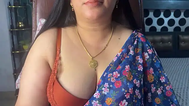 Snapshot of FlatVincy4 chatting on May 16, 10:36 am FlatVincy4 online show from May 16, 10:36 am