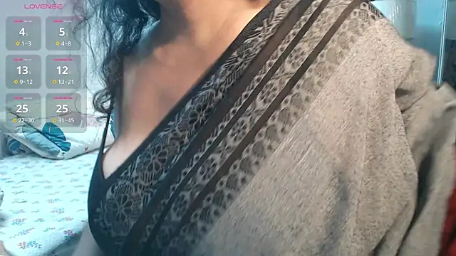 hot menka online show from April 22, 9:11 am