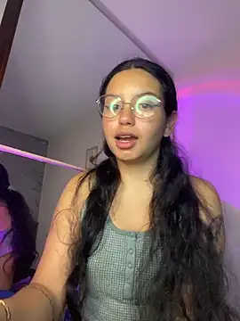 Snapshot of Rosita_forever_ chatting on May 6, 9:25 am Rosita forever online show from May 6, 9:25 am