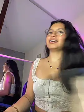 Snapshot of Rosita_forever_ chatting on May 11, 2:56 pm Rosita forever online show from May 11, 2:56 pm