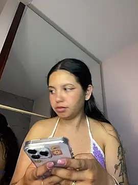 Snapshot of Rosita_forever_ chatting on May 18, 12:55 pm Rosita forever online show from May 18, 12:55 pm