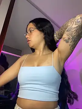 Snapshot of Rosita_forever_ chatting on May 23, 3:05 pm Rosita forever online show from May 23, 3:05 pm