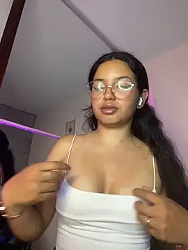 Snapshot of Rosita_forever_ chatting on May 31, 3:04 am Rosita forever online show from May 31, 3:04 am
