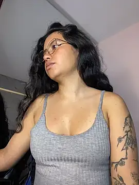 Snapshot of Rosita_forever_ chatting on June 1, 3:14 pm Rosita forever online show from June 1, 3:14 pm