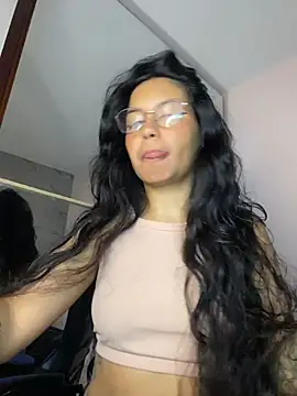 Snapshot of Rosita_forever_ chatting on June 4, 3:18 pm Rosita forever online show from June 4, 3:18 pm