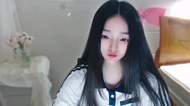 qiqi--- online show from April 24, 5:10 am