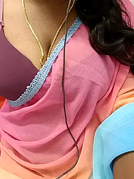 Snapshot of Tamilbigboobie chatting on January 5, 6:45 pm Tamilbigboobie online show from January 5, 6:45 pm