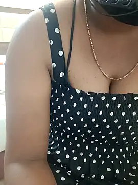 Snapshot of Tamilbigboobie chatting on February 12, 2:10 pm Tamilbigboobie online show from February 12, 2:10 pm
