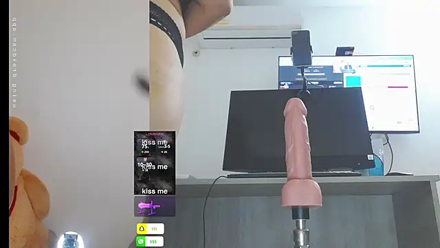 Snapshot of mariana_1_ chatting on January 23, 5:56 am mariana 1 online show from January 23, 5:56 am