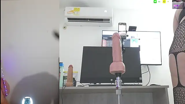 Snapshot of mariana_1_ chatting on March 23, 4:27 am mariana 1 online show from March 23, 4:27 am