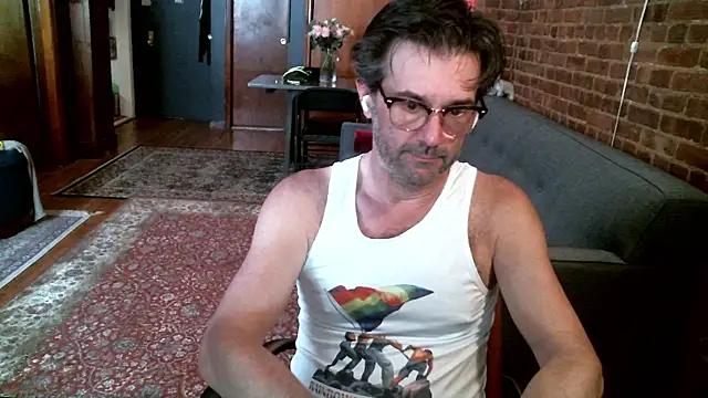 Snapshot of Johnny_Bottoms chatting on May 16, 7:23 pm Johnny Bottoms online show from May 16, 7:23 pm
