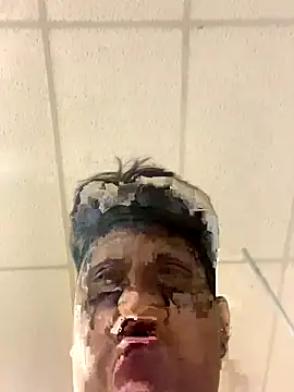 Snapshot of manolo666hot chatting on September 24, 1:53 am manolo666hot online show from September 24, 1:53 am