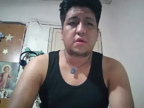 Snapshot of manolo666hot chatting on October 8, 5:10 pm manolo666hot online show from October 8, 5:10 pm