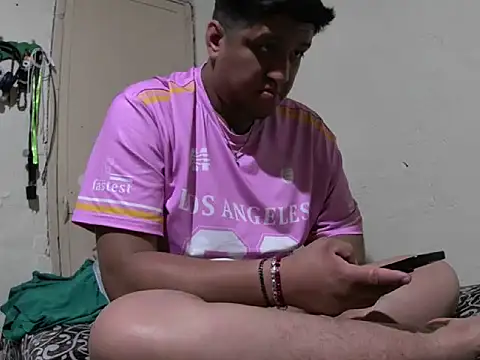 Snapshot of manolo666hot chatting on March 27, 5:23 pm manolo666hot online show from March 27, 5:23 pm