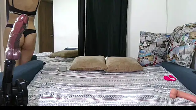 Snapshot of Carla-Bonny18 chatting on November 16, 6:57 pm Carla-Bonny18 online show from November 16, 6:57 pm