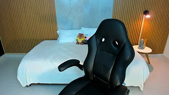 Snapshot of martina_roldam chatting on November 5, 9:48 pm martina roldam online show from November 5, 9:48 pm