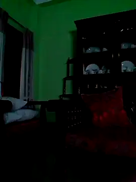 Snapshot of GildanK18 chatting on March 17, 6:11 pm GildanK18 online show from March 17, 6:11 pm