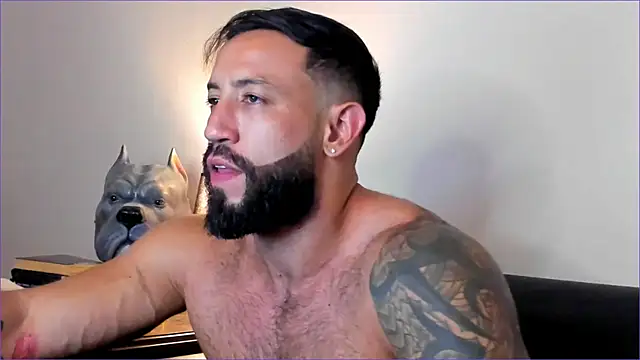 Snapshot of BradLeon_ chatting on September 24, 11:52 pm BradLeon online show from September 24, 11:52 pm