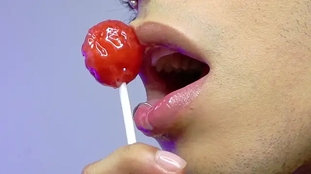 seven7xis online show from March 21, 8:06 am