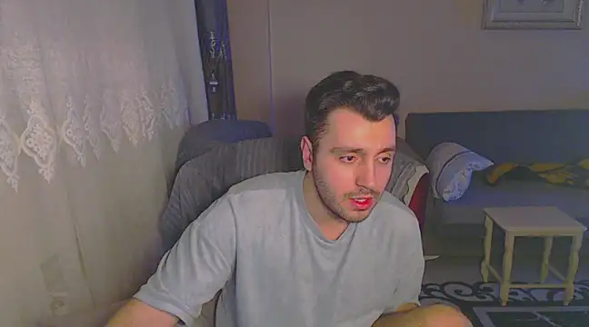 handsomeee04 online show from January 31, 9:37 pm